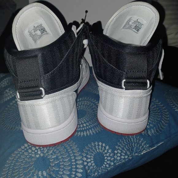 Jordan 1s - Picture 5 of 5